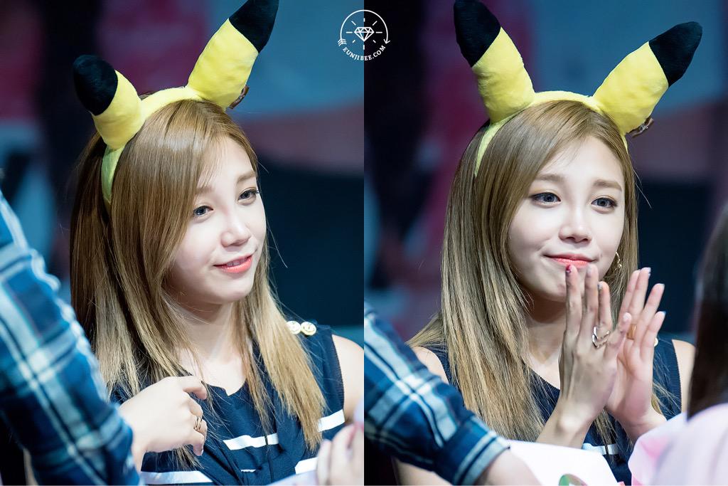 Apinktown's tweet photo. 150729 #Apink Gangnam Fansign.  Eunji http://t.co/WjcnDRzFDV http://t.co/x79A3Rrdla Cr: eunjibee_com
