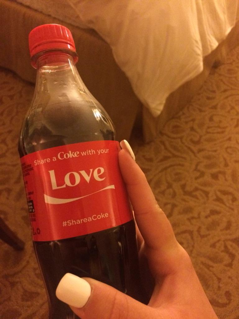 Breeesloan's tweet photo. Mikey your 19 mins away... COME SHARE THIS WITH ME @Michael5SOS @5SOS http://t.co/kjCM9LvtGu