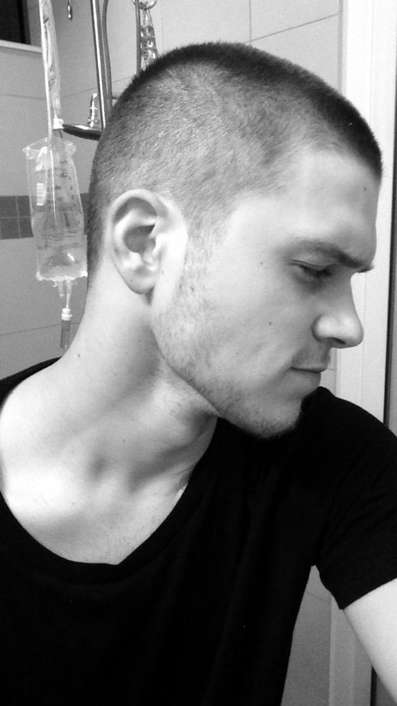 ian_childs's tweet photo. I'm actually slaying the chemo hair in case you were wondering. βοΈβοΈ #IANvincible http://t.co/Y79b5XWTgr