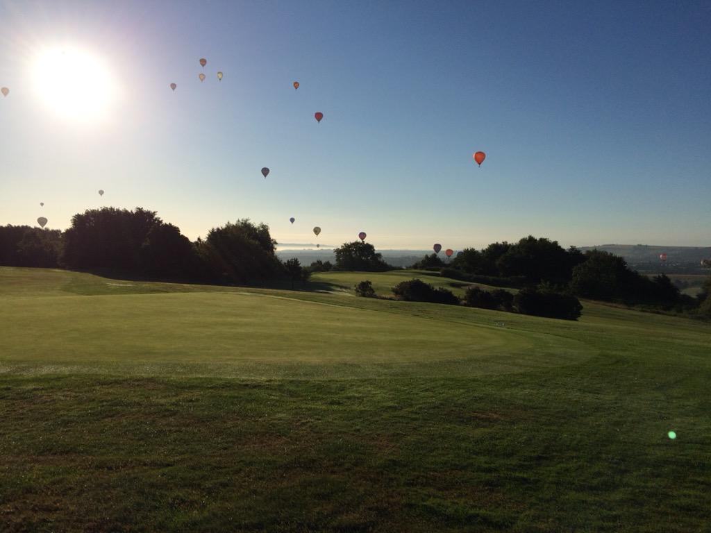 jncb1966's tweet image. What a view from my office @LongAshtonGolf  this morning
#balloonfiesta
