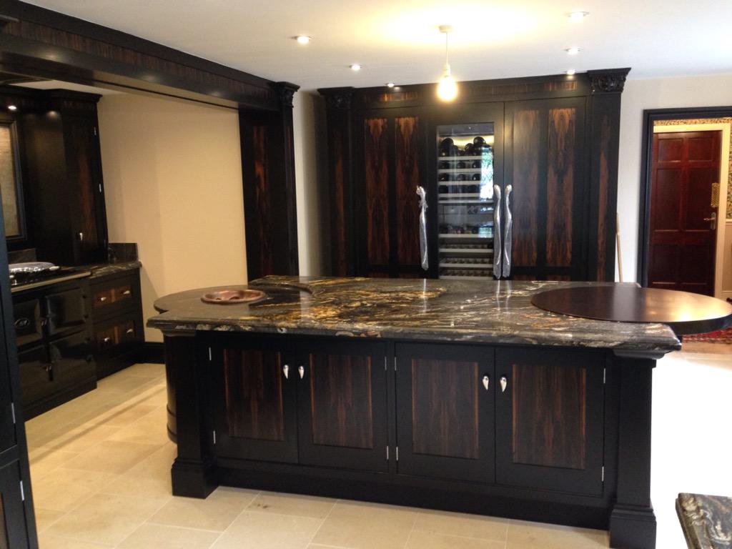 RubyGranite's tweet photo. Fusion black worktops with chatsworth edge all finished love this kitchen #granite #Cheshire #Rubygranite #kitchen http://t.co/5vqUfbgFtS