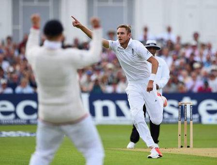 IndySport's tweet photo. REPORT: The Wizards of Oz - Stuart Broad and Joe Root punish lacklustre Australia #Ashes2015 http://t.co/2gTepPcJZZ http://t.co/XVztDxSjs1
