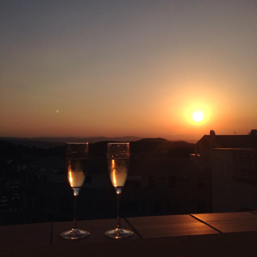 gacs__'s tweet photo. "...Uno no sabe lo que quiere hasta que lo tiene..." #holidays #happinessontheroad #costabrava #atardecer #sunset http://t.co/Op5p7jtYSW