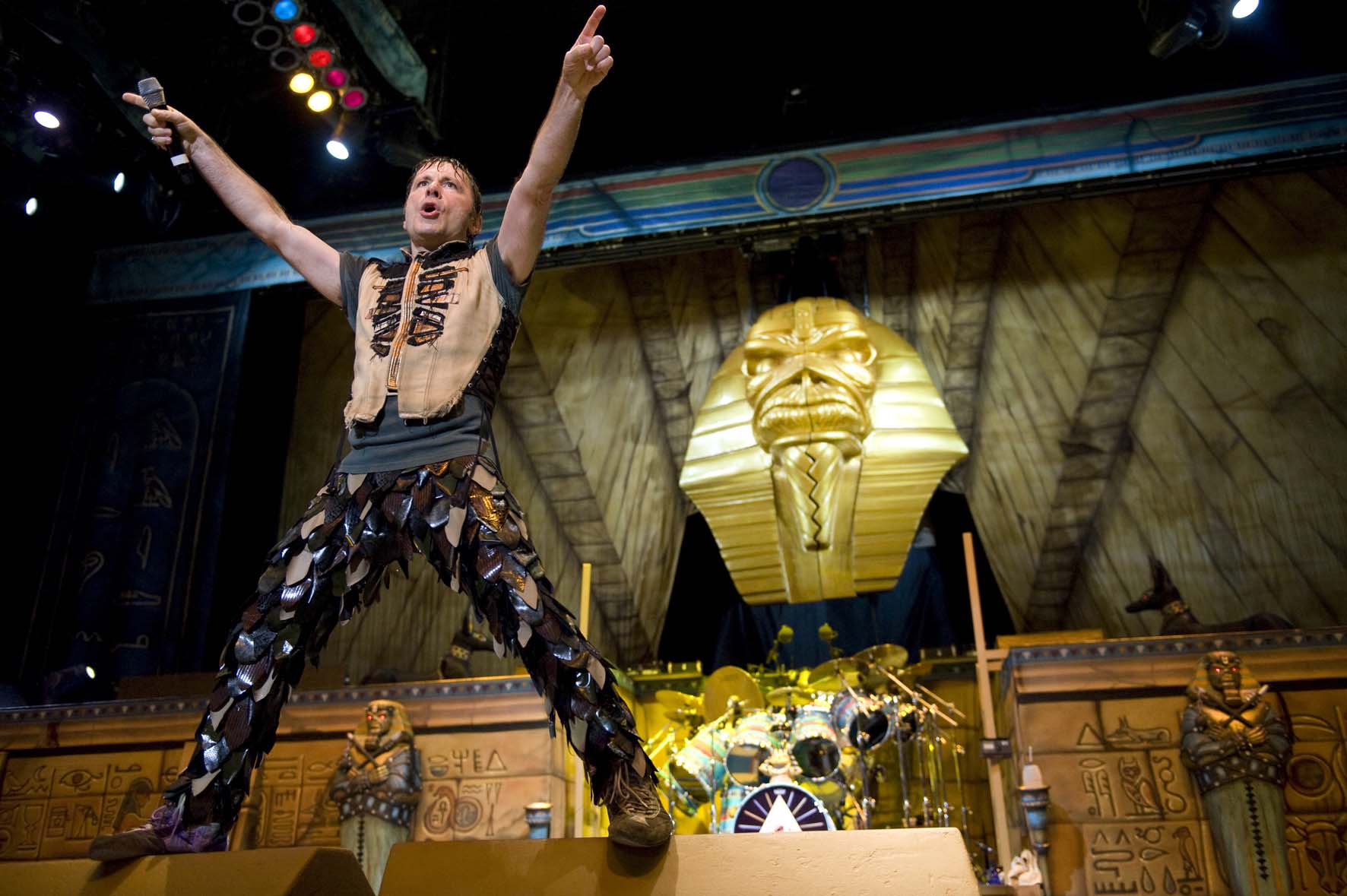 Happy Birthday Mr Bruce Dickinson ! 