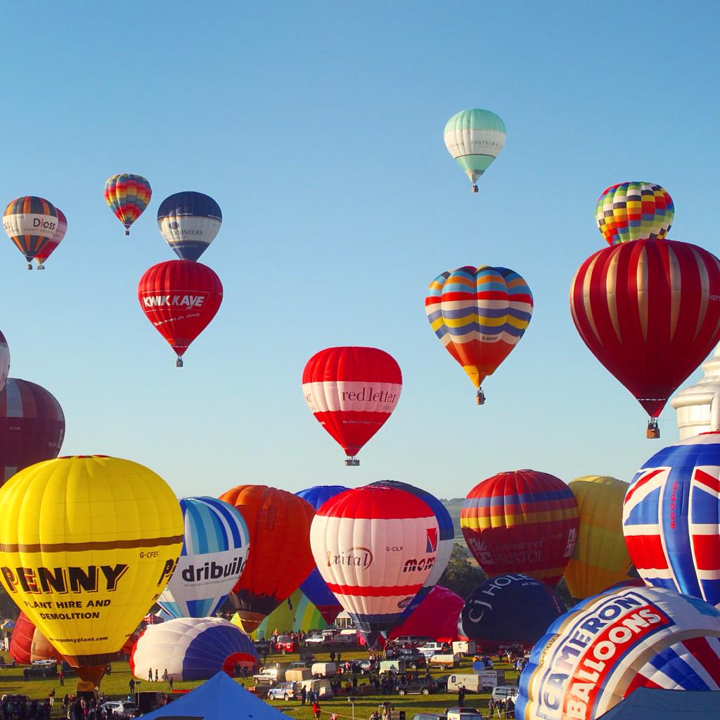 dansmith_92's tweet photo. A beautiful morning @bristolballoon http://t.co/j5Z9gqO14T