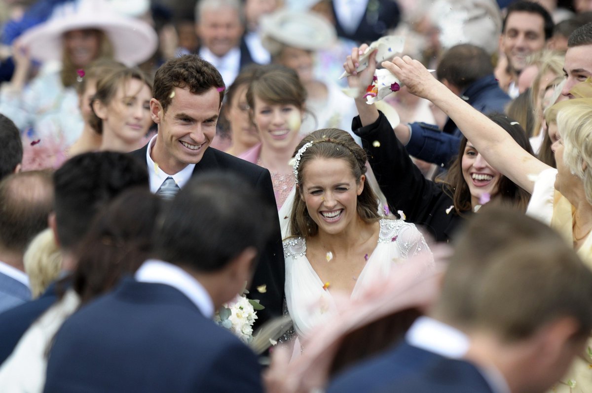 BBCSport's tweet photo. It's official!

@andy_murray &amp; Kim Sears are expecting their first baby: http://t.co/b4hBcnXq0r http://t.co/8iidDt946I