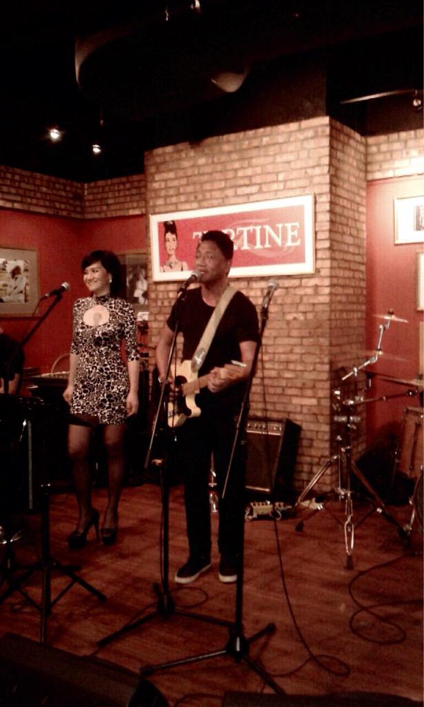 TARTINEfX's tweet photo. MR ANDRE HEHANUSA

LIVE MUSIC |  MON - SAT | 08 ONWARD

RSVP:
T. (021) 25554222
E. tartine_fx@yahoo.com http://t.co/eqhBIRELoB