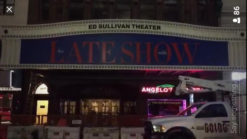 GinaAlayyan's tweet photo. #Screenshots from @RonWaxman @periscopeco of #CBSLateShow @colbertlateshow newly lit sign on #EdSullivanTheatre. http://t.co/MaBGNyEchj