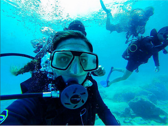 selnsesgin's tweet photo. Glugg🐳 #diving #diver #undersea #underwater http://t.co/U4W7hiILCq