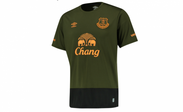 SportPadOnline's tweet photo. Most definitely the worse third kit of the #premierleague this season. Any other contenders? #worsethirdkitaward http://t.co/WdVKCqo4qD