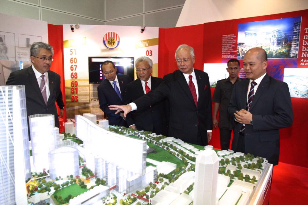 NajibRazak's tweet photo. Sykt Berkaitan Krjn menyumbang  RM171.3b sbg dvden&amp;cukai dr 2004-14. Teruskan usaha&amp;sumbgn, bantu pembangunan negara http://t.co/nEKbnPzi5z