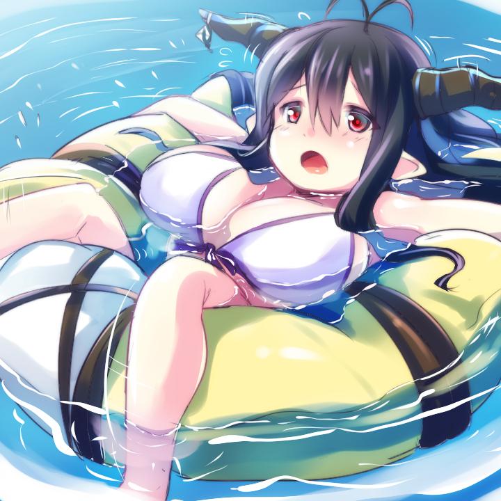 ダヌアは浮き輪なんて使ったことないから きっとこうなる…… グラブルの女神 ダヌダヌ… 