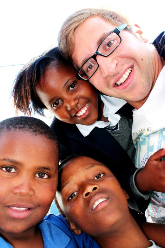 Tweets von <a href="/masifunde/">Masifunde</a> gibt's heute von <a href="/MarianBracht/">Marian Bracht</a> aus Mainz. 2012 Homeworkclub-Freiwilliger, bis heute Onliner :-)