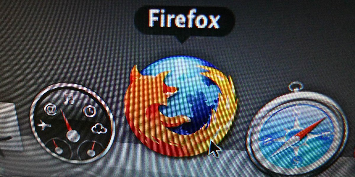 Gizmodo's tweet photo. There's a Firefox exploit in the wild—and you should update right now: http://t.co/qq4417AGbS http://t.co/yltOaYskll