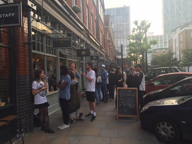 oldspitalfields's tweet photo. Awesome show from @BrancoHeist and the best vibes at @drmartens last night for #FirstThursdays #OSMLates http://t.co/IhRLa8OgQy