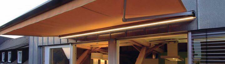 StoreLux's tweet image. Store banne à rails lumineux.