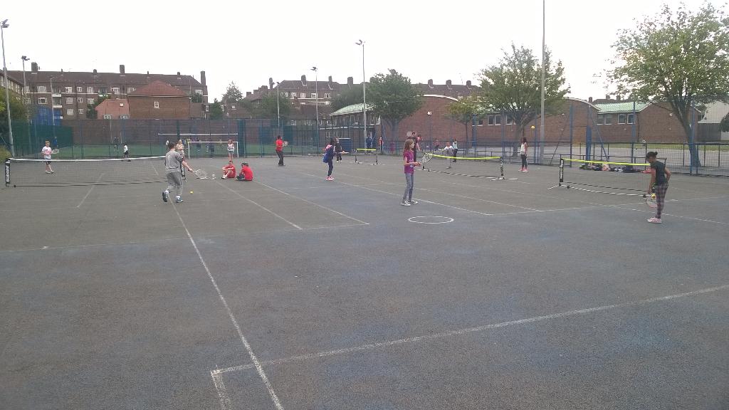 LdnSportsTrust's tweet photo. Lots of people playing tennis at the SAFE camp this morning @phoenix_FLAME13 @mcmillan_garry @smithfit47 @LBHF http://t.co/1OOGiJsaKR