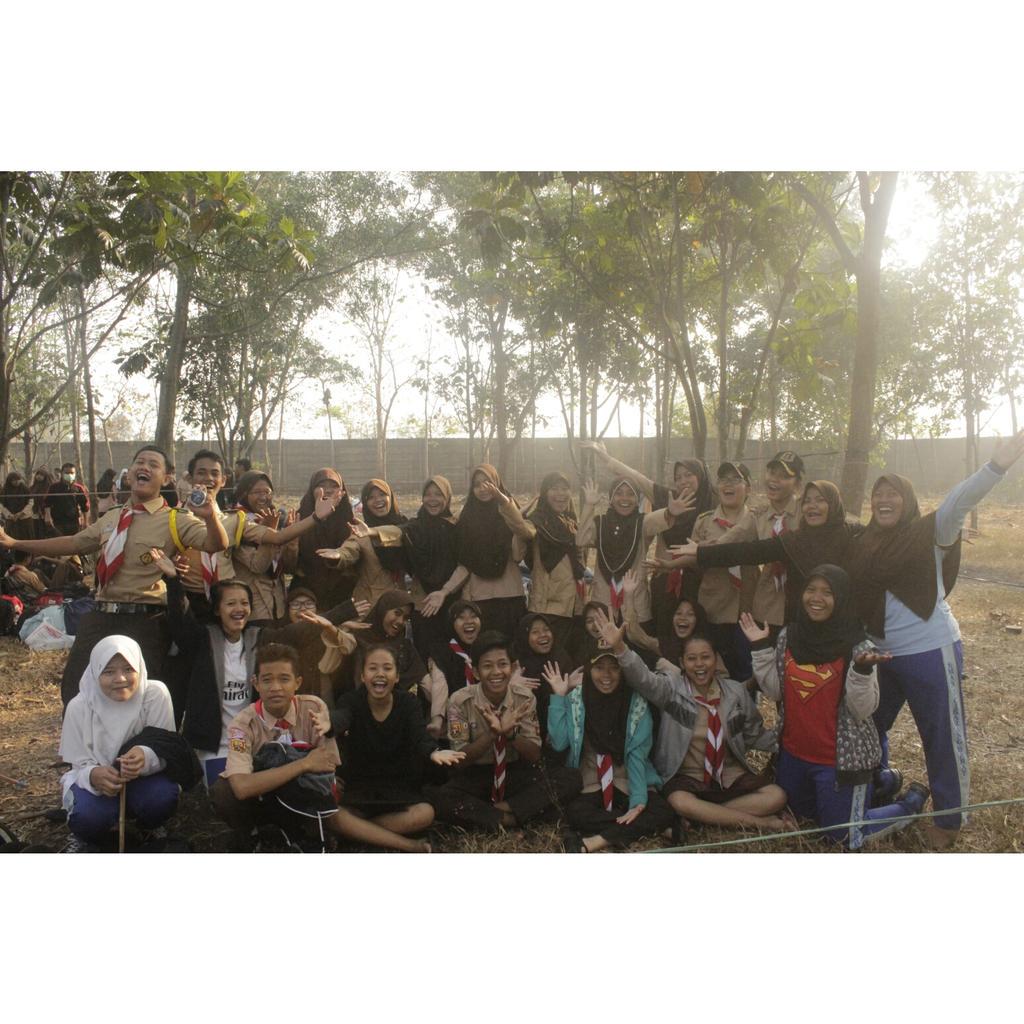kiki_kusendang's tweet photo. Thanks Dipkar,tetap menjadi DIPKAR ya ({}) bigglaffyu guys :* @PramukaDIPKAR @STLKF @SarahAlfiani8 @Tika_Sellvina http://t.co/5vwnKmjJUK