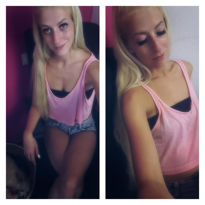 Jetzt wieder auf http://t.co/rpjvxWfFV5 http://t.co/lY0242Aj7n<a href="/tag/blonde"class="tags"><span>#blonde</span></a><a href="/tag/bentley"class="tags"><span>#bentley</span></a><a href="/tag/mallorca"class="tags"><span>#mallorca</span></a><a href="/tag/livecam"class="tags"><span>#livecam</span></a><a href="/tag/lialucia"class="tags"><span>#lialucia</span></a>