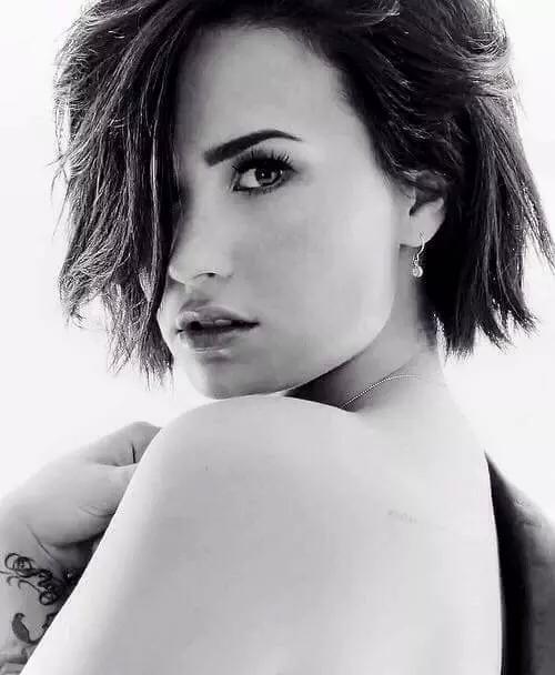 xbierpajares's tweet photo. Necesito ese M&amp;G con @ddlovato simplemente porque es mi salvavidas. ME AYUDAS A CONSEGUIRLO CON UN RT? #CCMELovers http://t.co/W7cotDGrpR