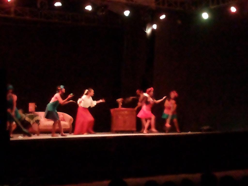 Daannn... Sekarang pementasan terakhir kami; OPERET :3