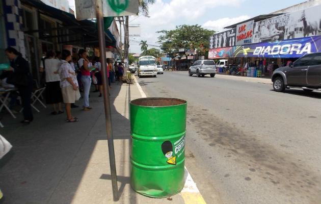 PanamaAmerica's tweet photo. #ProvinciasPA Quien tire basura en Las Tablas tendrá que limpiar las calles por 2 a 3 días. http://t.co/Rnp5ms7Vib http://t.co/gOhvygGbgt