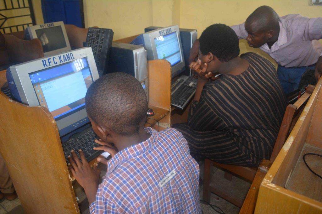 gbengasesan's tweet photo. Coming to Aba this August too. Not every time Lagos :) "@pinigeria: Picture updates from Kano #CodeCamp2015 http://t.co/zXzrkOb9fI"