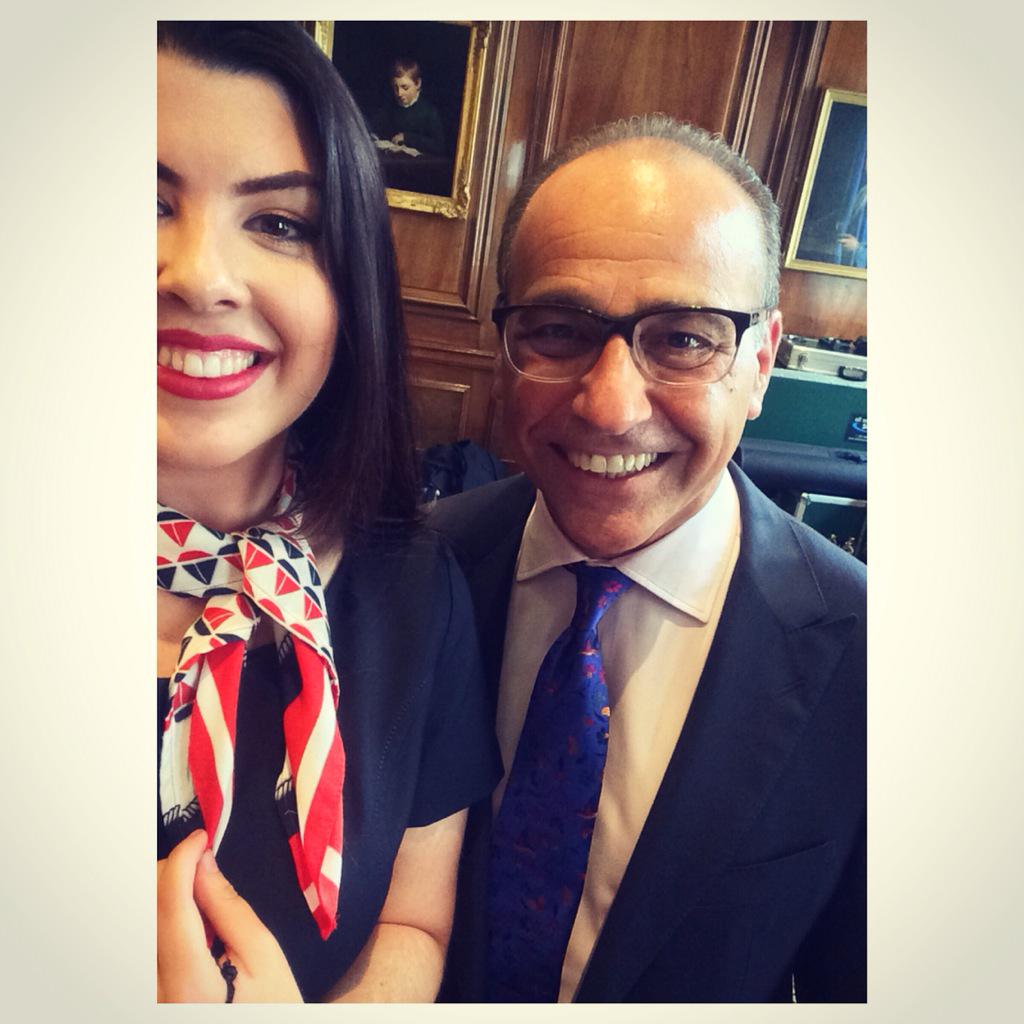 LeniConstantina's tweet photo. @TheoPaphitis thank you for the support 🇬🇧🇬🇧🇬🇧 http://t.co/owWXVvsew5