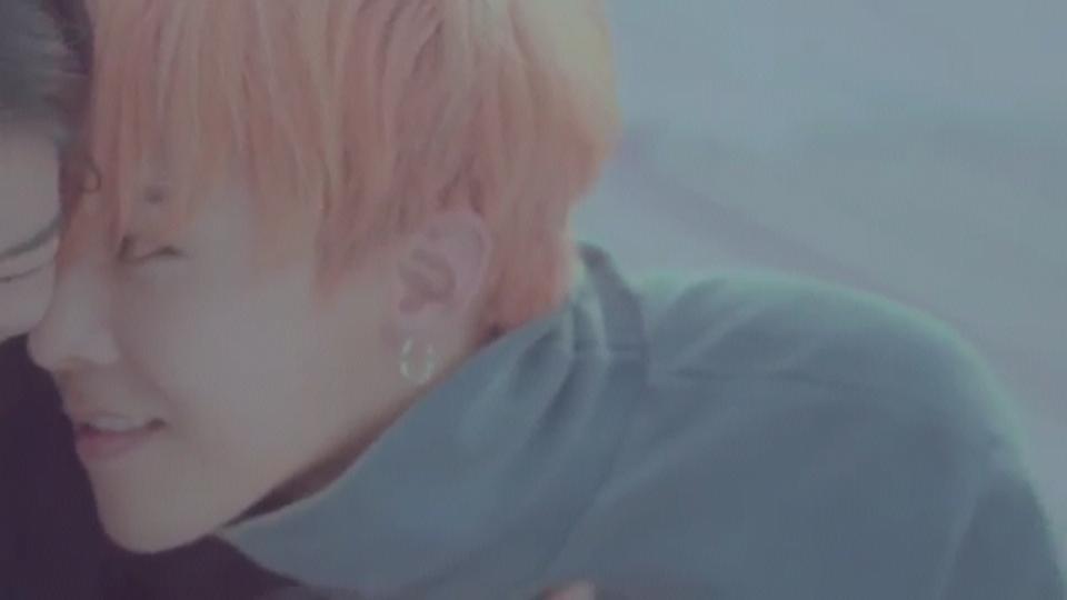 bastarzd's tweet photo. how if i stare at you like this? @_beauxtiful http://t.co/TqHSfG7db3