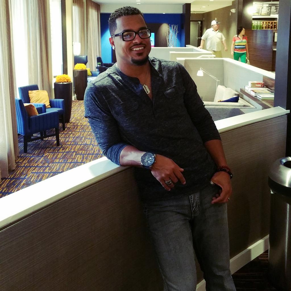 iam_vanvicker's tweet photo. All dis right here is SUCCESS. 2 God be the Glory. #VanVickerBrand #YoungGF #TheEntrepreneur #MySuccessStory #MyLife http://t.co/f160mJjDPY