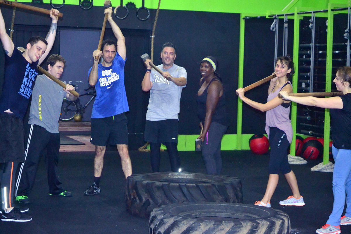 KastenTraining's tweet photo. Arrancando el dia con todo! #Entrenamiento #Martillo #Viernes #Finde #Skill #Crossfit #Kasten #ForgetYourLimits http://t.co/xhthfTuif9