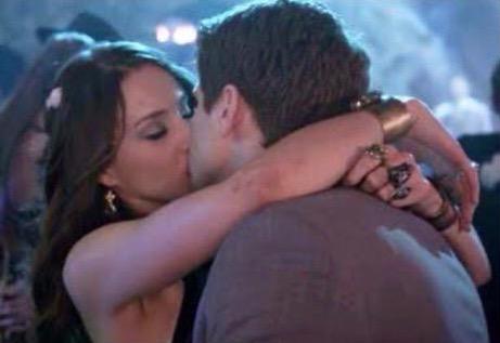 AmandaD_Sassy's tweet photo. This is everything. I love the way she wraps her arms around him when they're kissing... ππππππ #Spoby #SpobyDance http://t.co/EuP4PvIKAi