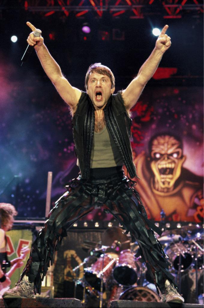 Happy Birthday to the Legend Bruce Dickinson, i wish you 100 years more of awesome metal 