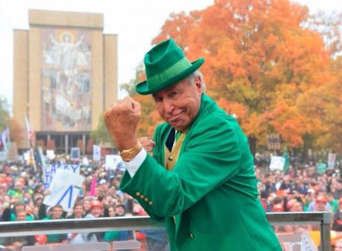 Happy 80th birthday Lee Corso!! You look great in green. 