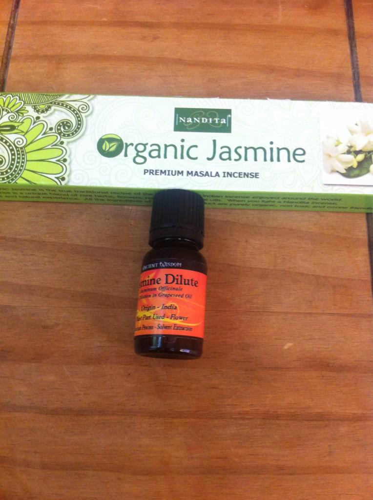 enchantednewent's tweet photo. Thursday is A and AS level results day!Jasmine oil soothes the nerves feeling of confidence &amp; optimism. We have both! http://t.co/Aa1rZn8dpb