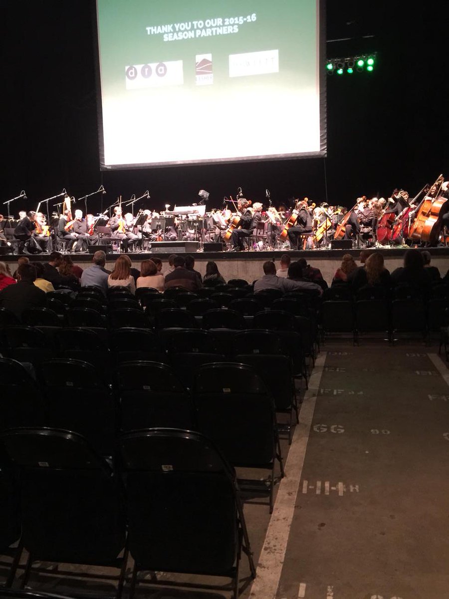 Waiting for the amazing California symphony and the wizard of oz