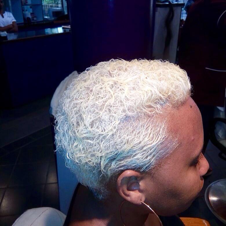 UrbanHairStudio's tweet photo. #White is possible http://t.co/t4Bree6WZP