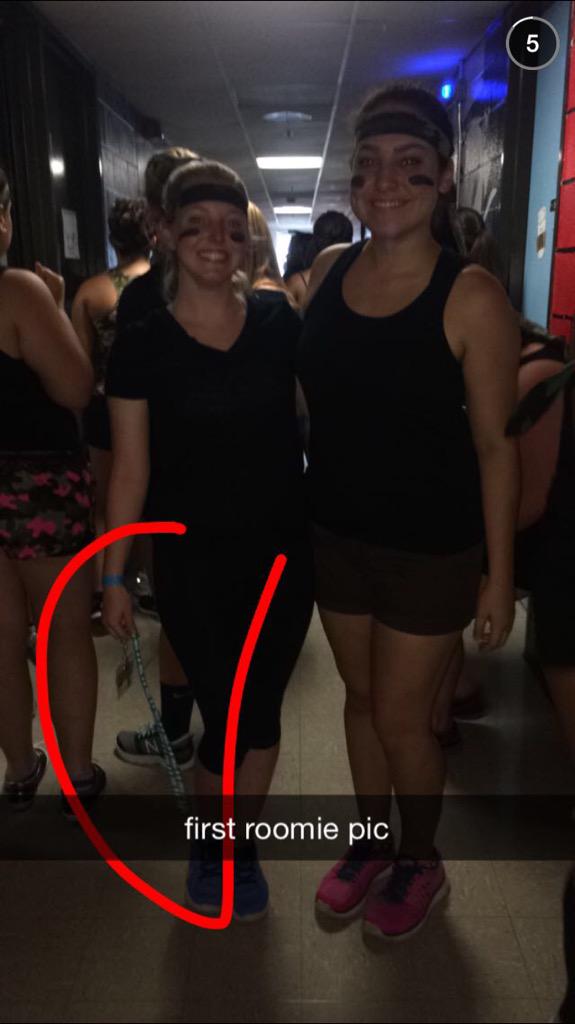 Kat_2165's tweet photo. First picture with the roomie #TraversFam http://t.co/vjuQRgYnC5