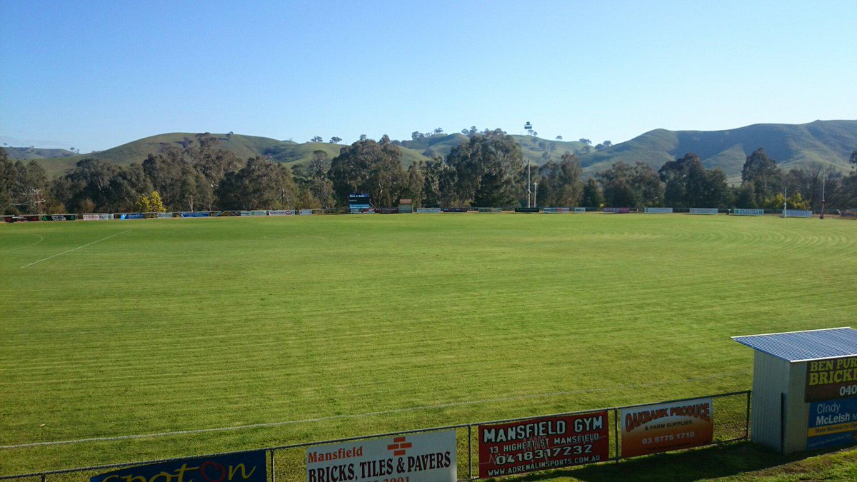 DoonFNC's tweet photo. Another cracking day in Doon for our match against @KingValleyRoos #finalsarecoming #godoon #howstheserenity http://t.co/Ssm67DFaiV