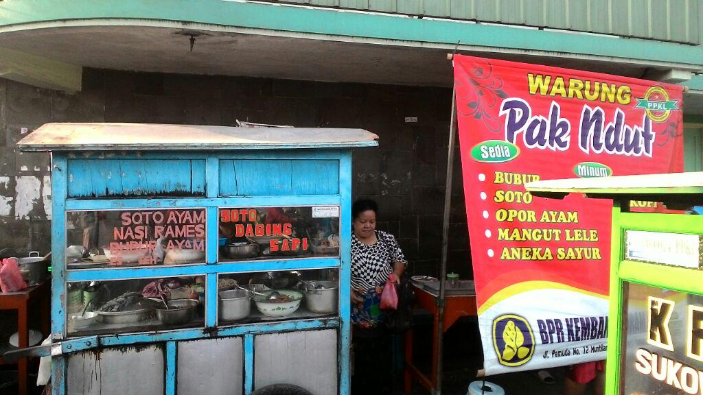 aditya_bboy's tweet photo. Warung ini recommended buat warga muntilan,magelang dan sekitarnya http://t.co/a9ZfO6GluC