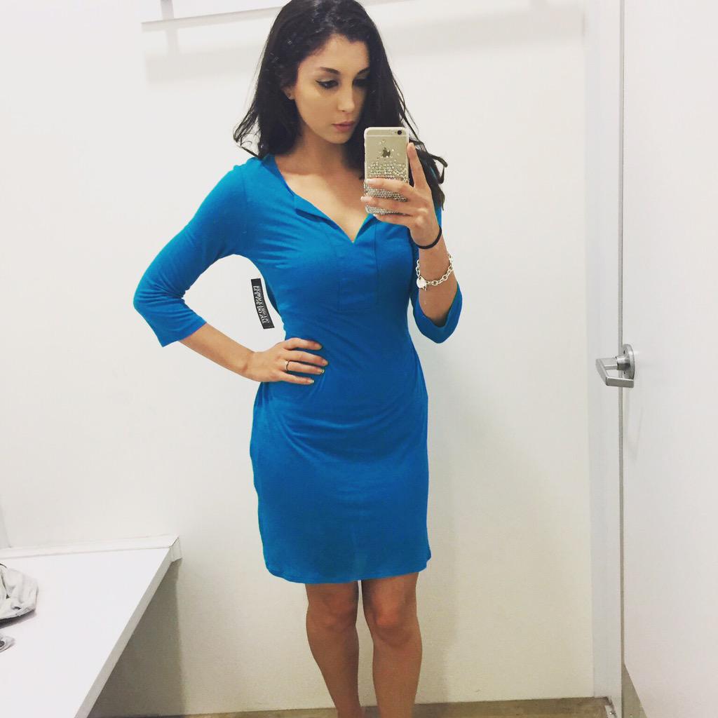Astarisborn1993's tweet photo. New dress. #staythick http://t.co/qtsofWMvOo