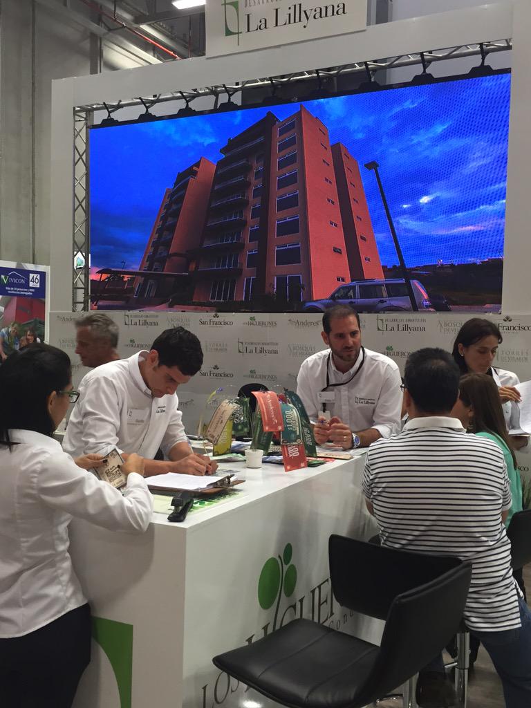 lalillyana's tweet photo. Noche de feria!!! Con grandes promociones en esta #ExpoCasa 2015!!! Acompáñenos en Parque Viva!!! http://t.co/cVSar82eF7