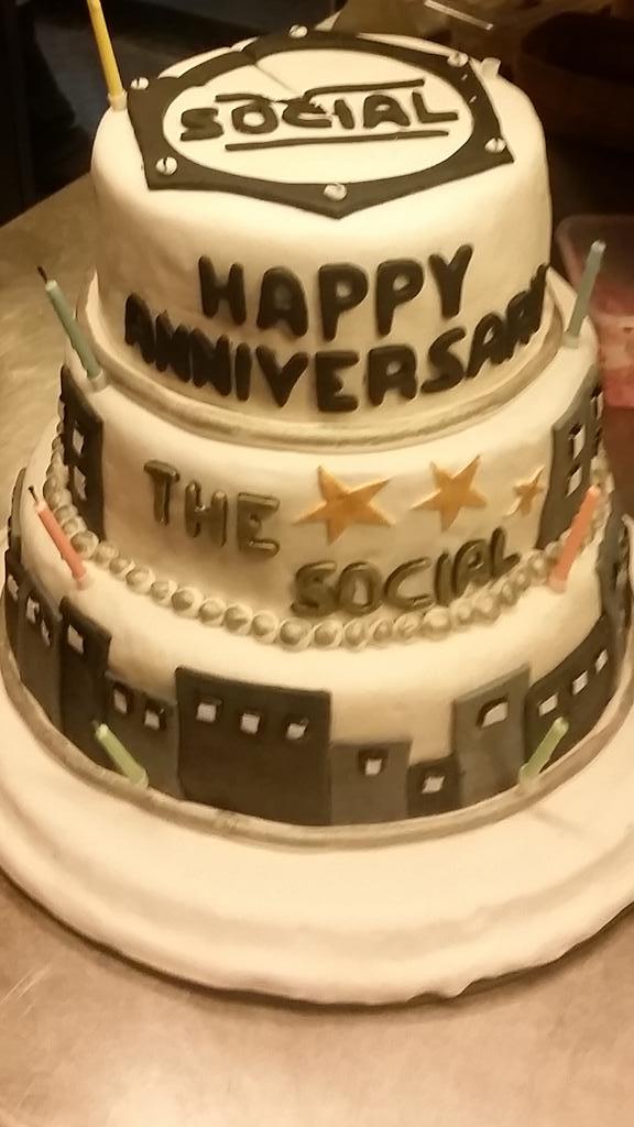 TheSocialCebu's tweet photo. Thank you to our dedicated pastry team who worked so hard on all the canapes and cake for last night's celebration http://t.co/mC8jypuxKR