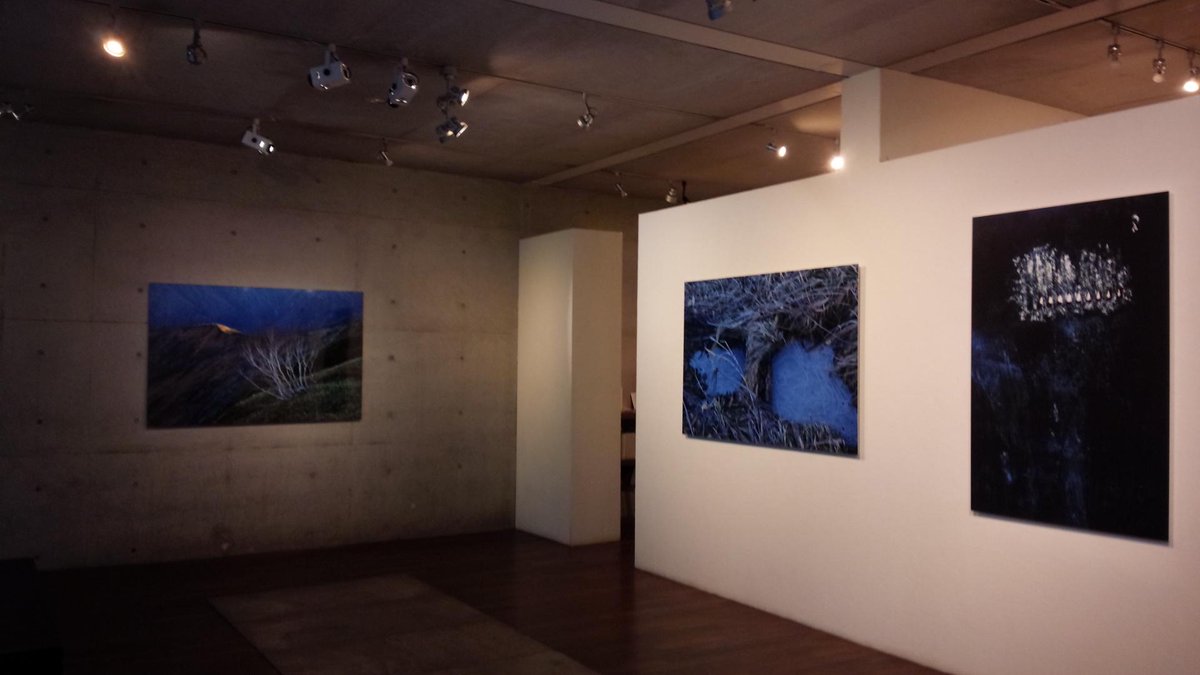 Emon Photo Gallery Emon Award 4 Exhibition Mariko Asayama X Minoru Okabe 本日最終日 朝山と岡部が来廊致します 山を撮ったストレートフォトの朝山 海で題材を見つけた抽象表現の岡部 是非お越し下さい Http T Co Hpyxsupmc4