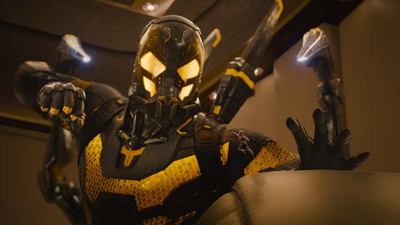 MarvelIndonesia's tweet photo. Coming in for an epic fist bump. #AntManID http://t.co/kqrjVXjXP2