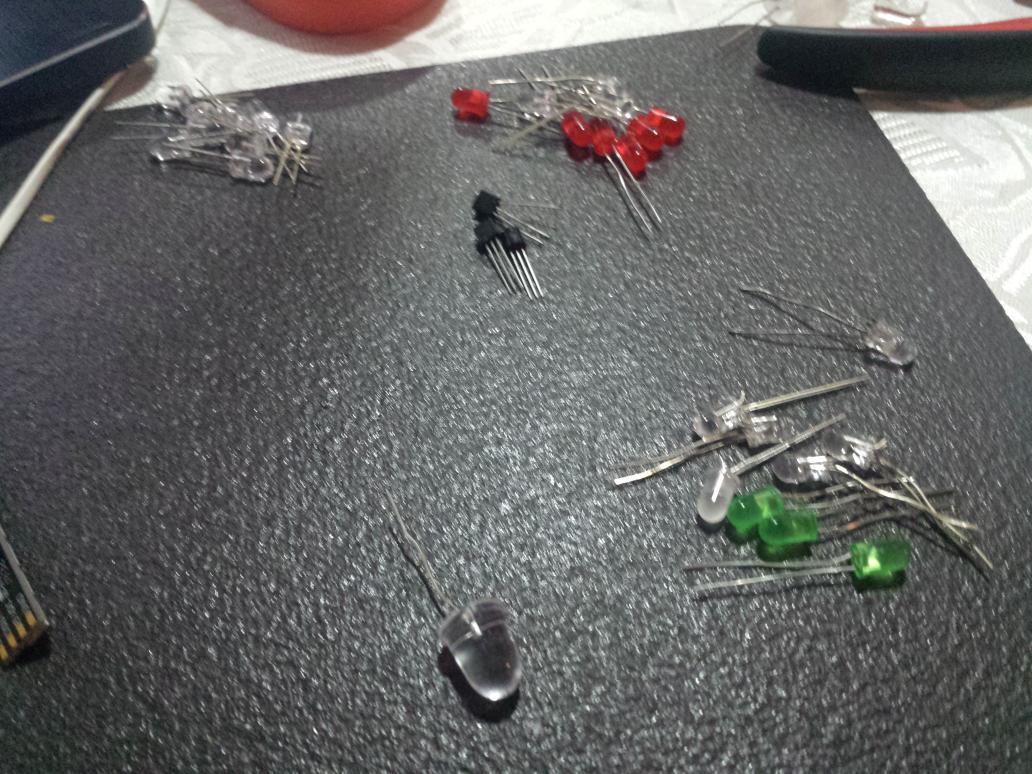 MrHofflich's tweet image. Finally using my LEDs #ledcube #arduino 3×3×3.. after this goes to #processing3 @Sabasacustico  @elmundoverdees