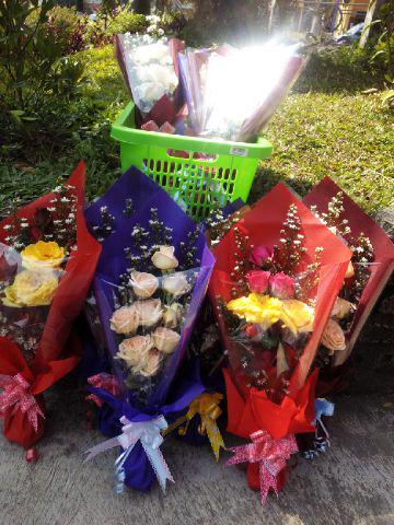Khusus promo hari ini! Ready stock cuma 30rb aja all variant! Langsung pesen di 08885830301..  #Buket #Bunga #Malang