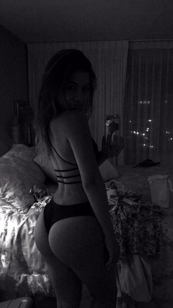 👀🍑