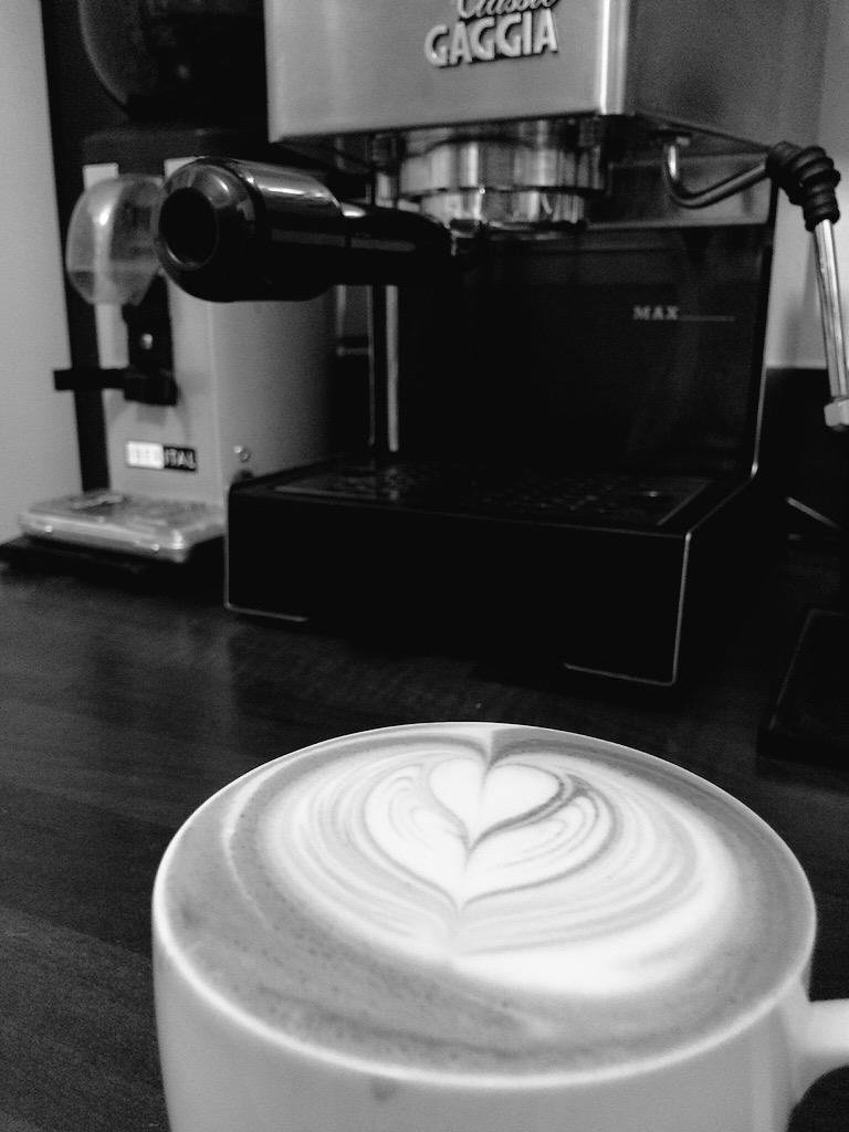 JackHayward18's tweet photo. Great climb with @joncraig03 yesterday and an amazing coffee this morning! @cliftoncoffee #HomeMod http://t.co/CydQt7z4kx