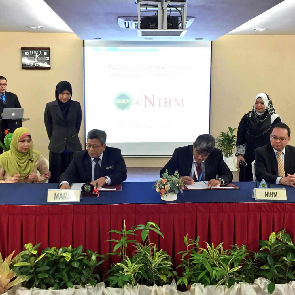 1NIBM's tweet photo. Tahniah @MARDItweet @1NIBM @MyMOSTI @DatukDrAbuBakar @AgroBiotechInst http://t.co/bTZH4E54sw